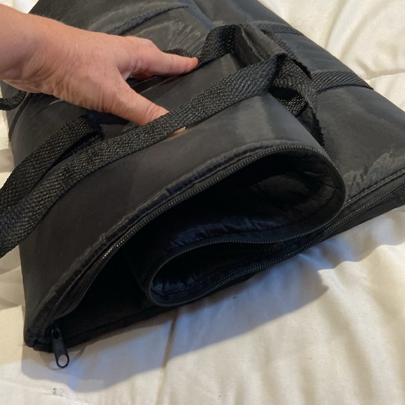 Small pet carrier with small sweater - Picture 3 of 3